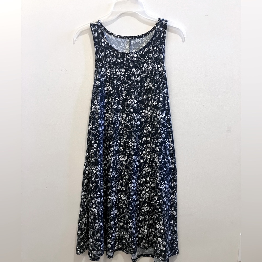Women’s black and white bandanna style, dress